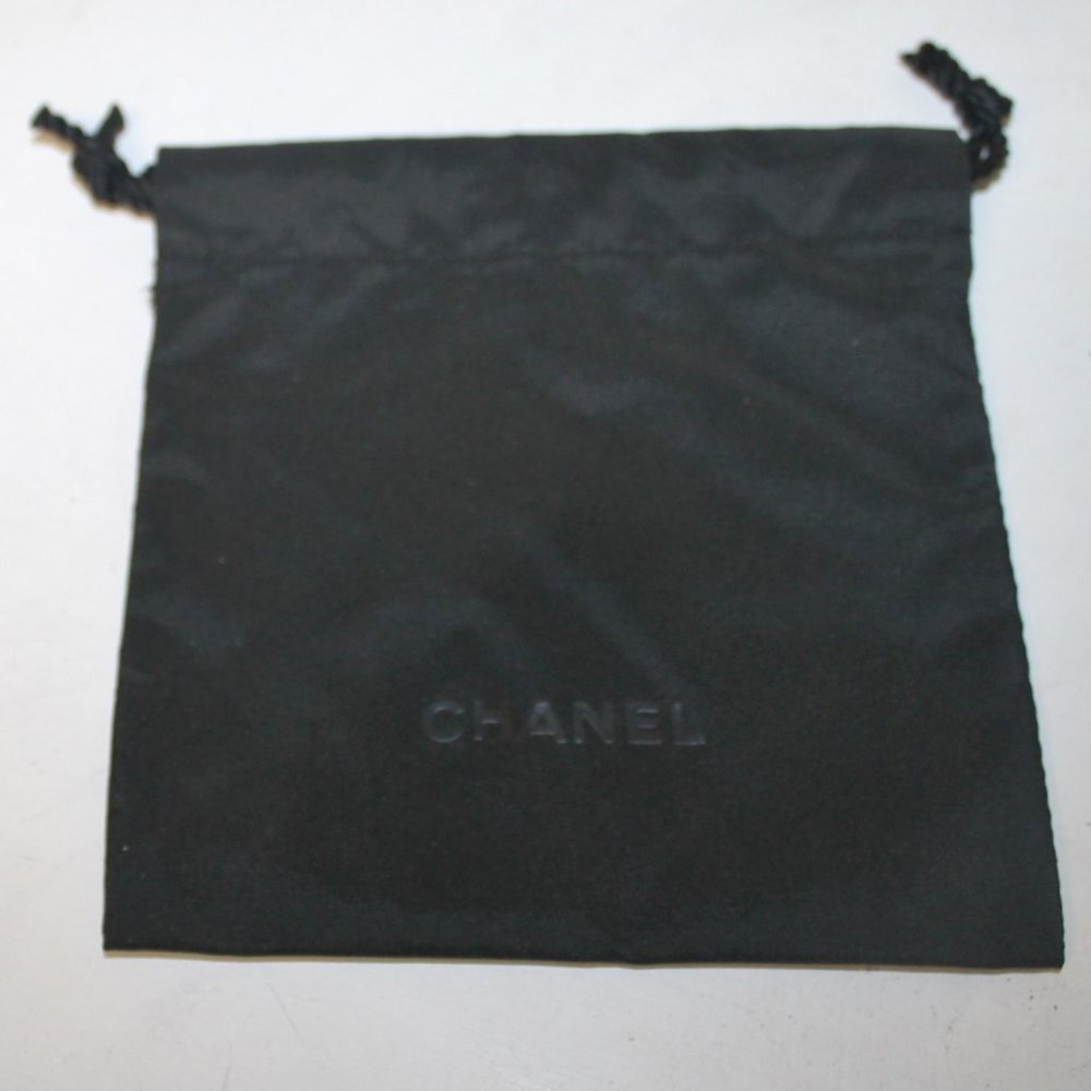 New Mini CHANEL Drawstring Bag Coin Change Make-Up Many Uses